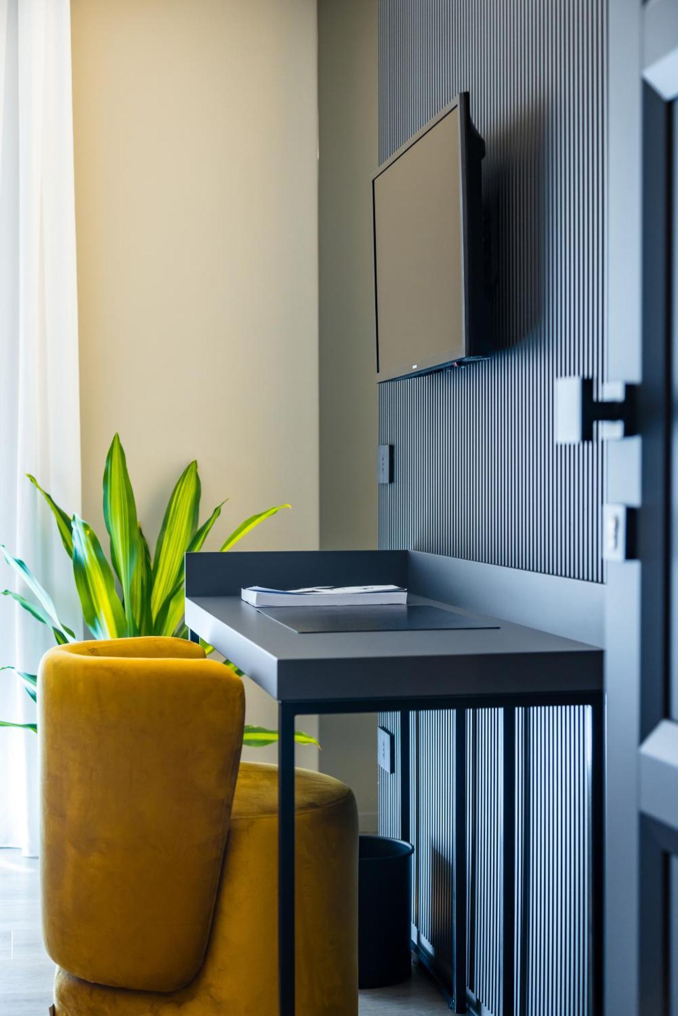נאפולי Mh Suites Plebiscito מראה חיצוני תמונה